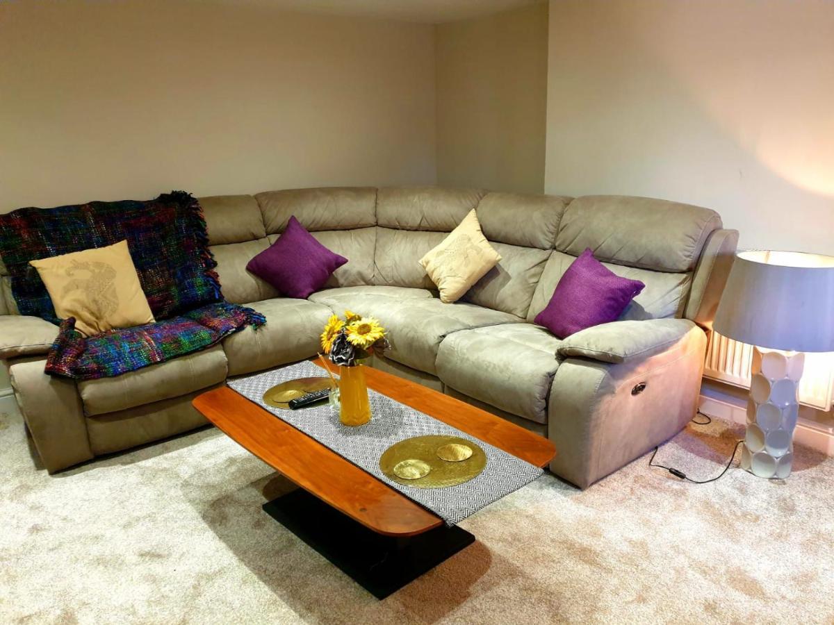 Elegant 2 Bed Apartment In Manchester Exterior foto